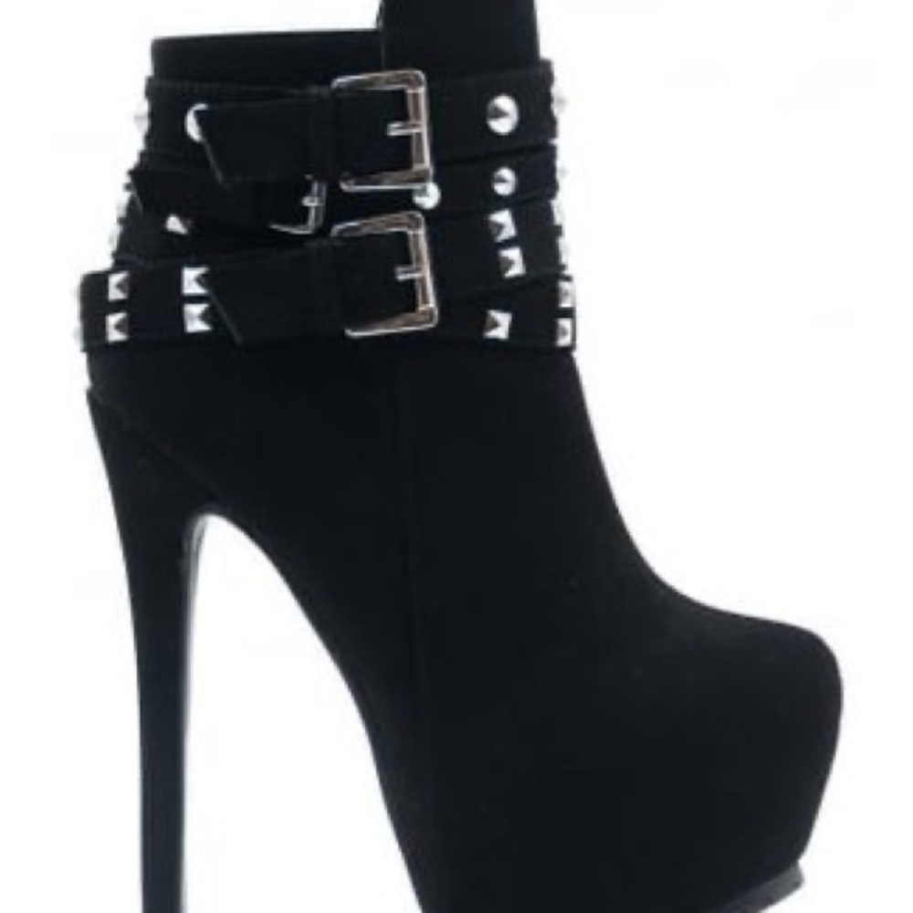 Stylish Black Ankle Boots with Studded Straps - Picture 3 of 3
